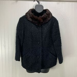 VINTAGE Lambswool coat with Mink Collar